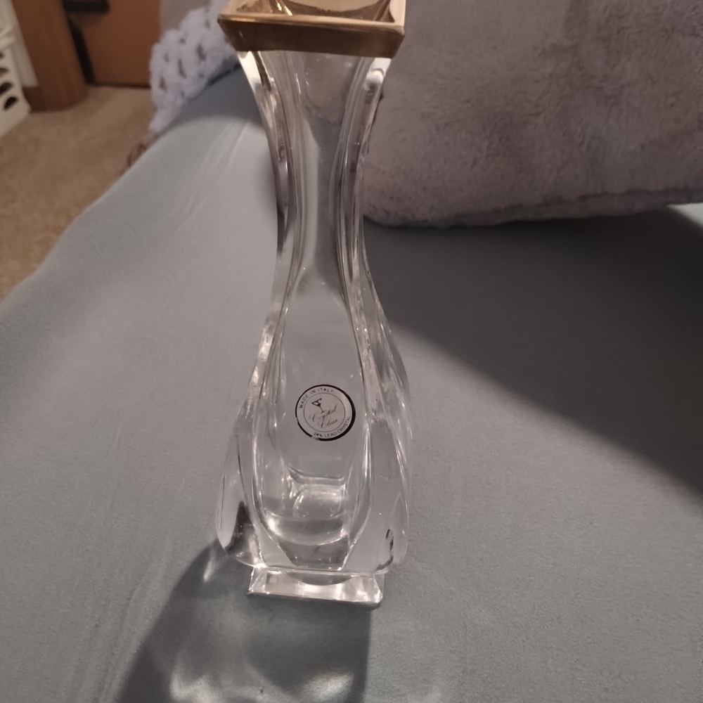 Artistic Square Glass Vase with 22 Carat Gold Trim 8"